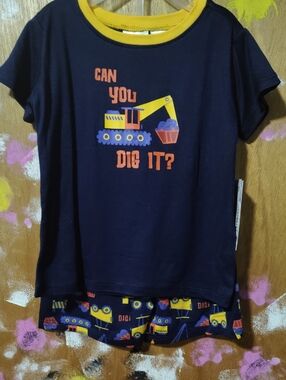 KIDGETS- Navy Construction Tee and Shorts Set - Yellow Accent , 24mos. 👶🍼
